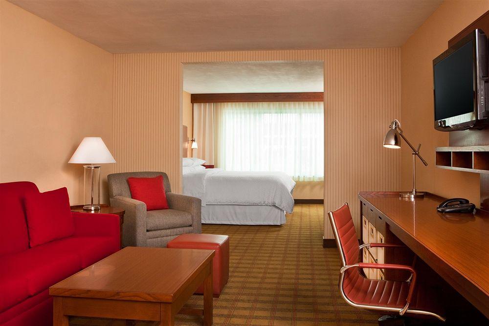 Drury Inn & Suites San Antonio Airport Exterior photo